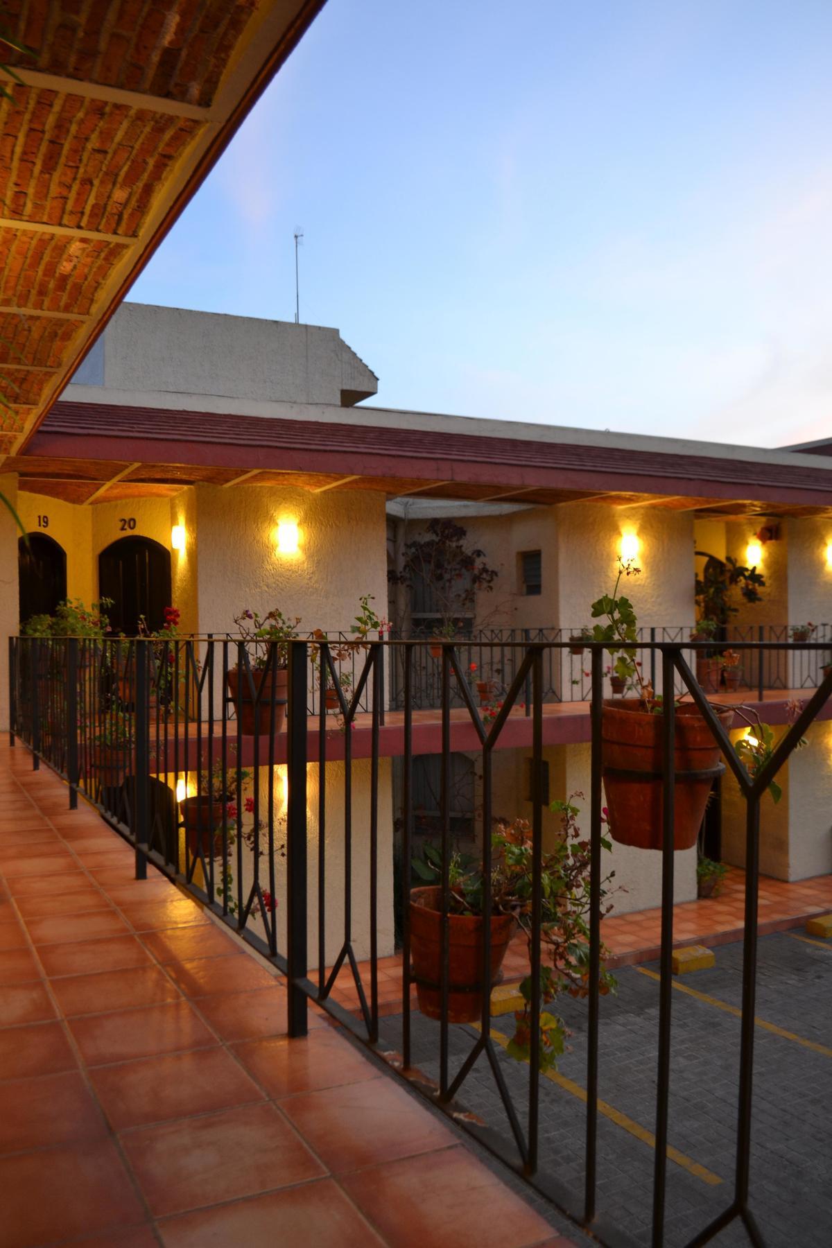 Hotel Villa Del Sol Expo Guadalajara Exterior foto